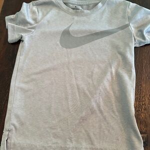Nike tee dri-fit size small